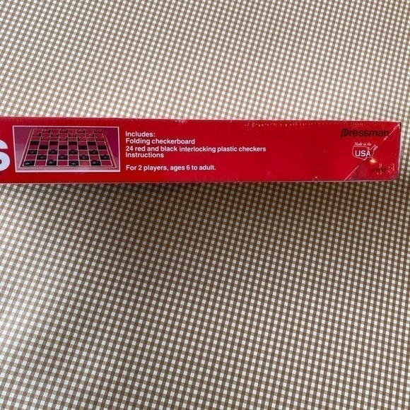 Vintage 1982 Checkers game. Made in USA. SEALED. Damaged box - Picture 8 of 16